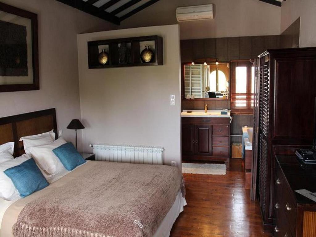 Domaine Saint Nicolas Bed and Breakfast Perpiñán Habitación foto